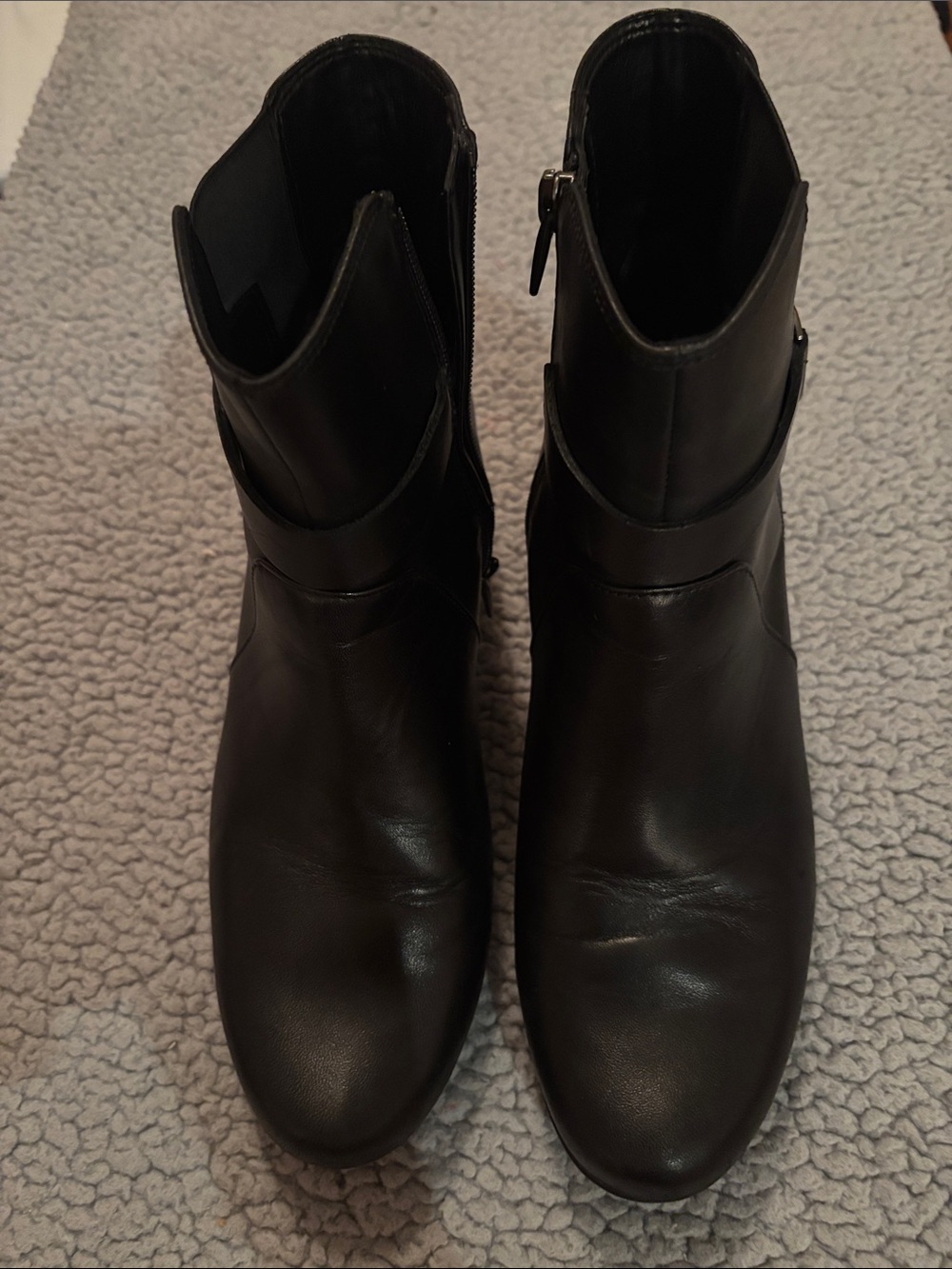 NWOT Clarks Black Leather Ankle Booties with Side Zip